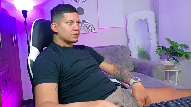  robertobaggioo online show from 05/19/26, 12:44