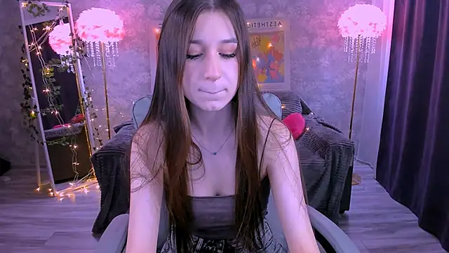 Snapshot of miaharrington chatting on 02/27/26, 06:30 miaharrington online show from 02/27/26, 06:30