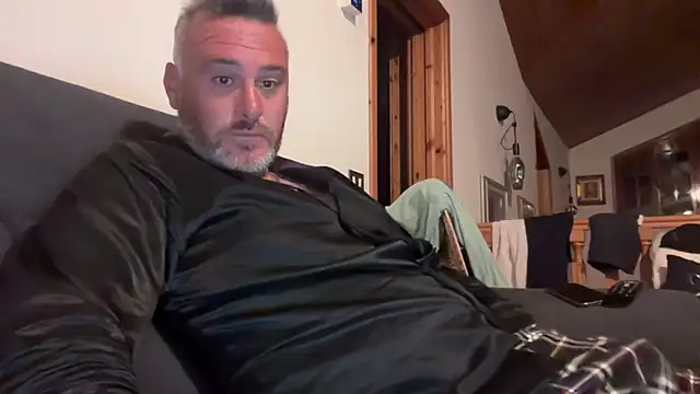 marcovik1 online show from 05/20/26, 07:31