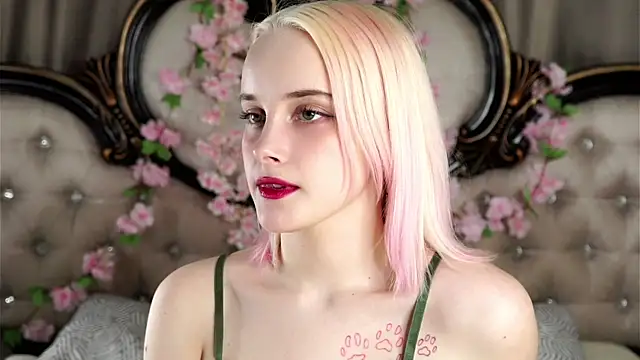 KirstinMcgeady online show from 04/03/26, 11:08