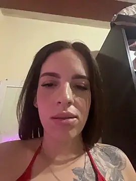 Snapshot of Larinhap chatting on 03/10/26, 10:59 Larinhap online show from 03/10/26, 10:59