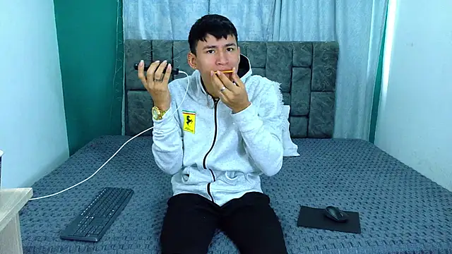 Snapshot of NicolasTorrez chatting on 02/19/26, 01:18 NicolasTorrez online show from 02/19/26, 01:18