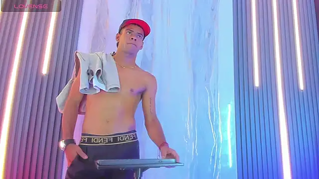 Snapshot of Vicky_and_Jeyco chatting on 02/20/26, 08:20 Vicky and Jeyco online show from 02/20/26, 08:20