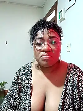 Snapshot of honey-suckle chatting on 02/15/26, 07:54 honey-suckle online show from 02/15/26, 07:54