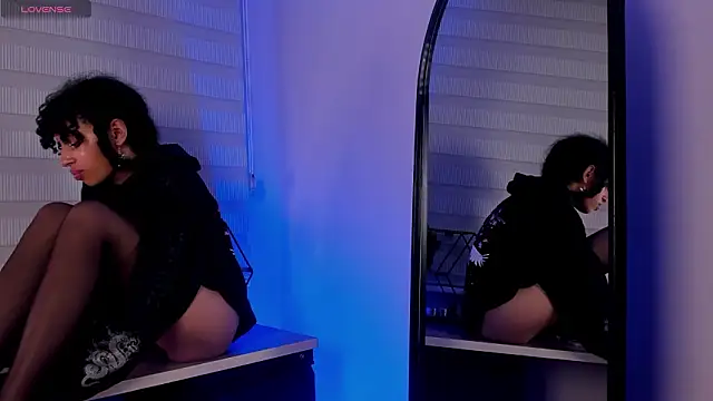 Tamia 25 online show from 03/08/26, 02:04