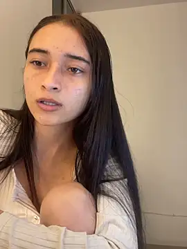 Snapshot of candy_deluxe chatting on 02/19/26, 01:45 candy deluxe online show from 02/19/26, 01:45