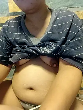 squirtshantal online show from 12/16/25, 06:57