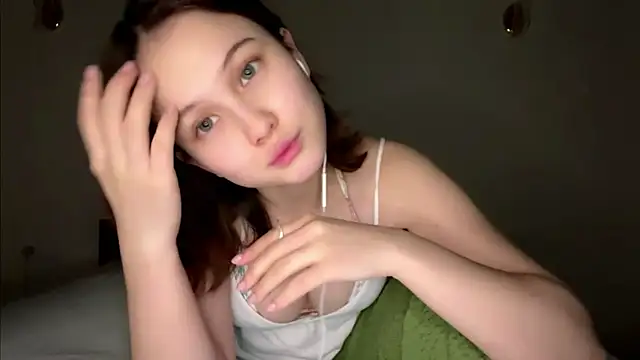 Snapshot of TrueViva chatting on 07/06/26, 05:15 TrueViva online show from 07/06/26, 05:15