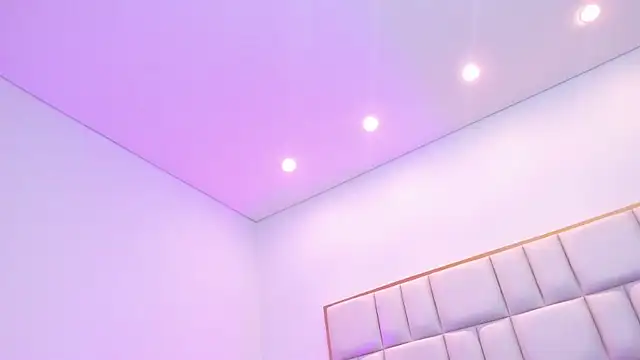 Violetta-foxx online show from 04/06/26, 07:26