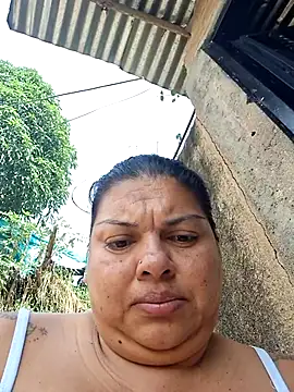 Juli Powl online show from 04/01/26, 01:41