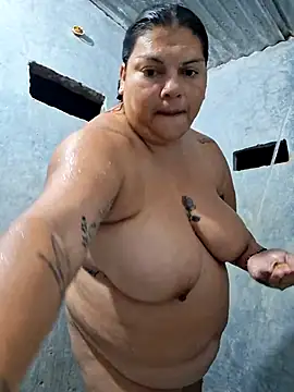 Juli Powl online show from 04/12/26, 12:37