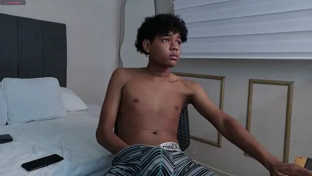 Snapshot of Twink_Alex19 chatting on 02/19/26, 12:34 Twink Alex19 online show from 02/19/26, 12:34