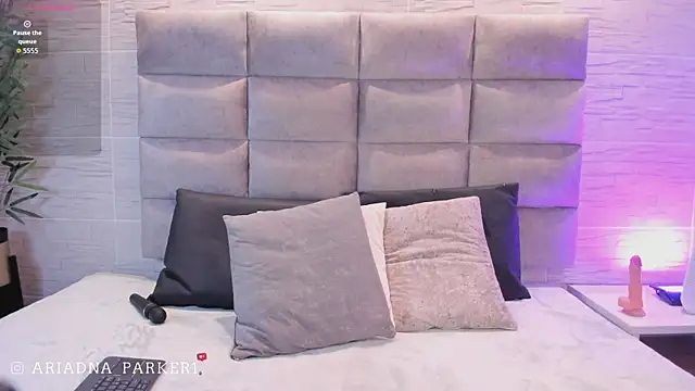 ariana  parker online show from 04/16/26, 04:35