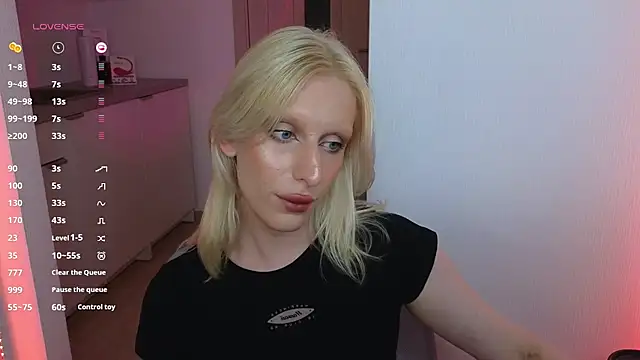 LexieWintour online show from 08/01/26, 05:12