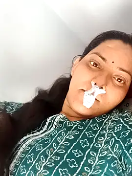 Anushka Singh0 online show from 03/17/26, 08:17