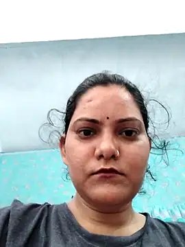 Anushka Singh0 online show from 06/30/26, 04:57