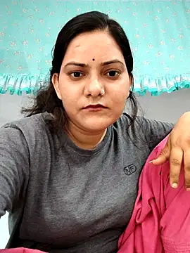 Anushka Singh0 online show from 07/12/26, 04:25