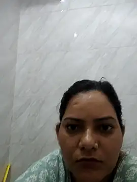 Anushka Singh0 online show from 07/18/26, 12:59