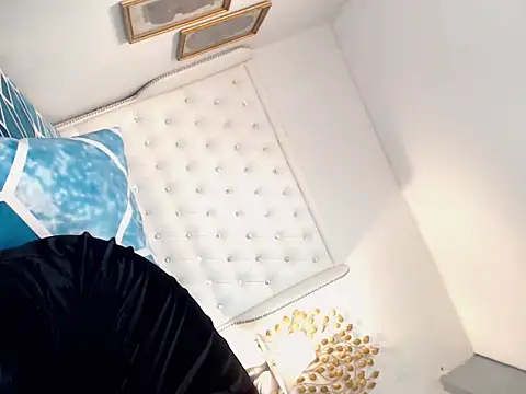 Snapshot of camillejoson chatting on 05/02/26, 12:04 camillejoson online show from 05/02/26, 12:04