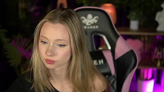 SweetDaisy me online show from 02/18/26, 03:41