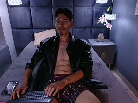 skinny jean  online show from 05/28/26, 02:03