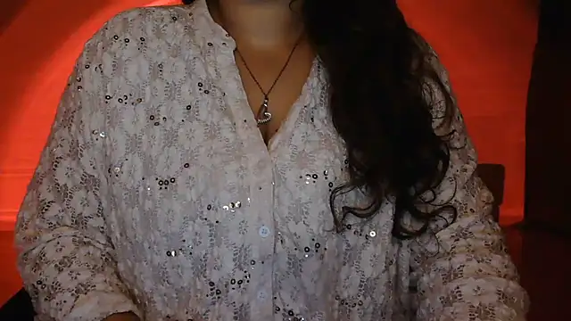 Snapshot of _MehaR_ chatting on 07/11/26, 08:33 MehaR online show from 07/11/26, 08:33