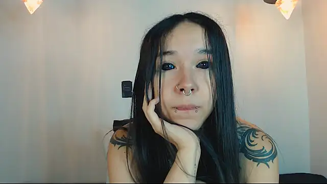 Snapshot of alien_eyes09 chatting on 02/20/26, 06:26 alien eyes09 online show from 02/20/26, 06:26