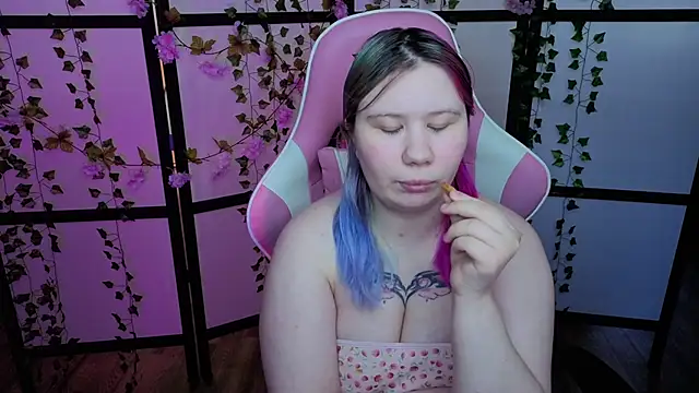 kitsune little online show from 05/31/26, 12:34