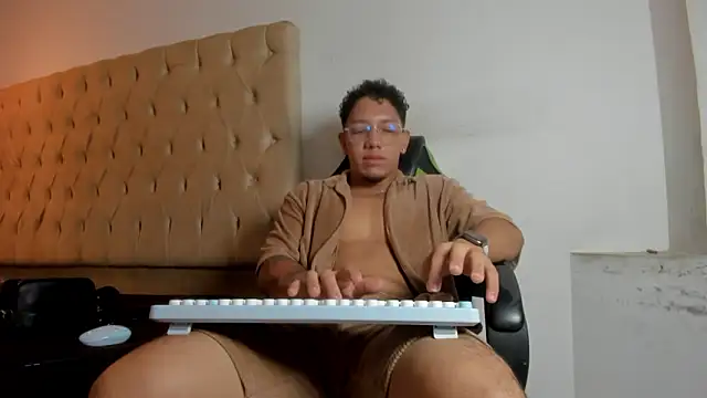 MaxSeduce23 online show from 02/20/26, 01:11