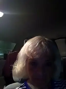 Snapshot of dustbunny64 chatting on 03/28/26, 05:29 dustbunny64 online show from 03/28/26, 05:29