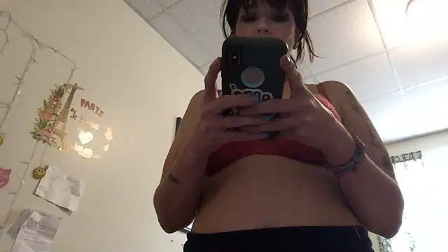 Snapshot of Girlnextdoor242 chatting on 03/02/26, 06:48 Girlnextdoor242 online show from 03/02/26, 06:48