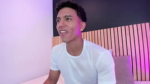 jhoystrong  online show from 02/25/26, 12:42