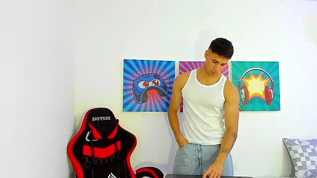 Snapshot of Thomas_walker14 chatting on 02/24/26, 12:58 Thomas walker14 online show from 02/24/26, 12:58