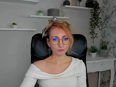 CinderellaMoon online show from 02/20/26, 06:26