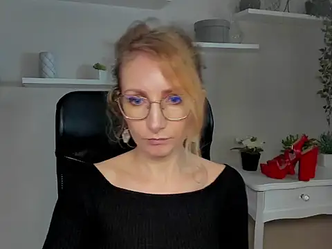 CinderellaMoon online show from 02/26/26, 06:23