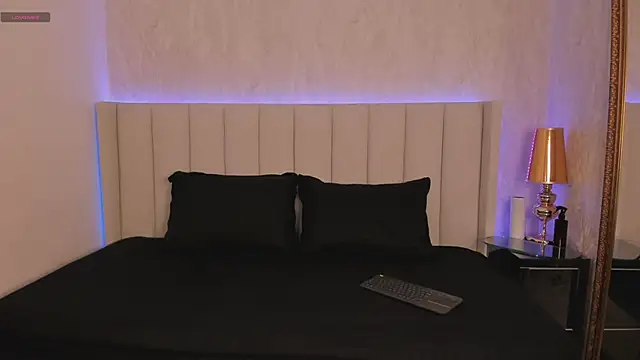 angelina honey  online show from 03/01/26, 03:52