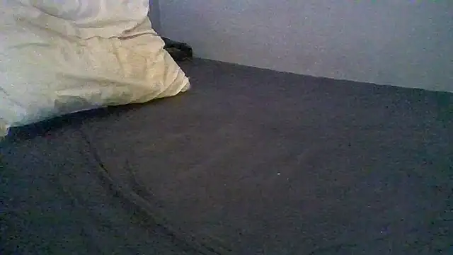 BonneQueueBonjour online show from 05/17/26, 03:48