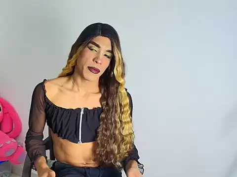 DollsKiara online show from 04/05/26, 01:58