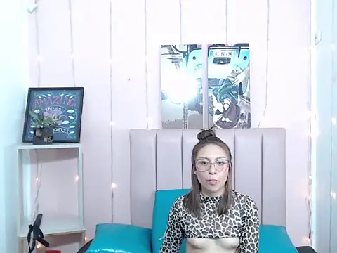 Snapshot of casandraroberthrs707 chatting on 02/26/26, 08:19 casandraroberthrs707 online show from 02/26/26, 08:19