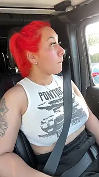 Snapshot of yesslove444 chatting on 02/21/26, 12:33 yesslove444 online show from 02/21/26, 12:33