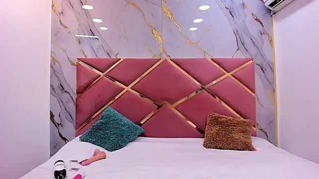 Lilith Kramston online show from 02/18/26, 03:35