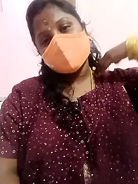 Snapshot of tamilkaviya431 chatting on 02/13/26, 05:42 tamilkaviya431 online show from 02/13/26, 05:42