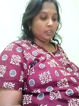 tamilkaviya431 online show from 03/15/26, 04:13