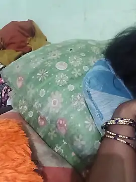 tamilkaviya431 online show from 05/16/26, 10:47