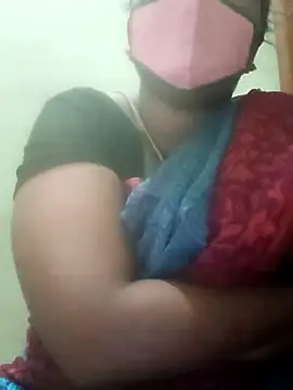 Snapshot of tamilkaviya431 chatting on 07/04/26, 11:55 tamilkaviya431 online show from 07/04/26, 11:55