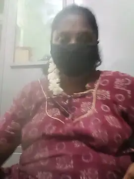 Snapshot of tamilkaviya431 chatting on 07/16/26, 06:14 tamilkaviya431 online show from 07/16/26, 06:14