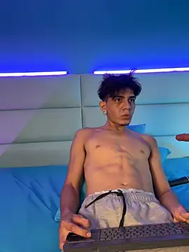 abrilandjulian online show from 03/06/26, 12:01