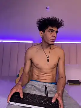 abrilandjulian online show from 04/08/26, 12:05