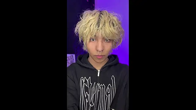 Snapshot of prince_oliverr chatting on 04/06/26, 02:31 prince oliverr online show from 04/06/26, 02:31