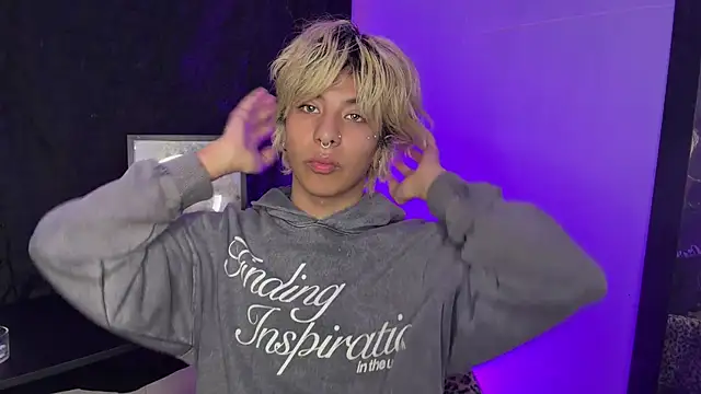 Snapshot of prince_oliverr chatting on 04/16/26, 04:46 prince oliverr online show from 04/16/26, 04:46